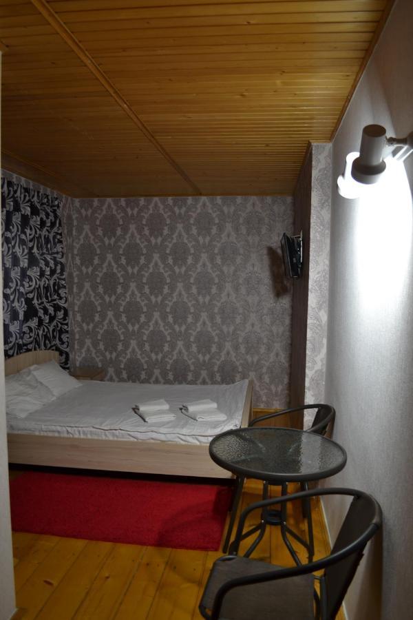 Art Hotel Tsjernivtsi Eksteriør bilde