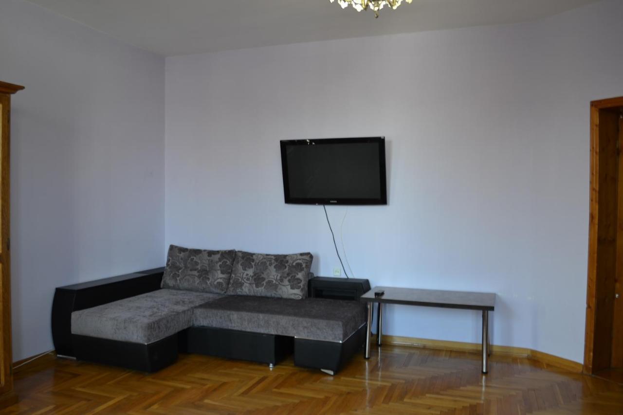 Art Hotel Tsjernivtsi Eksteriør bilde